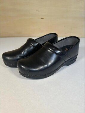 Dansko Staple Professional Black Leather Clogs EU 42 US 11.5-12 Slip Resistant